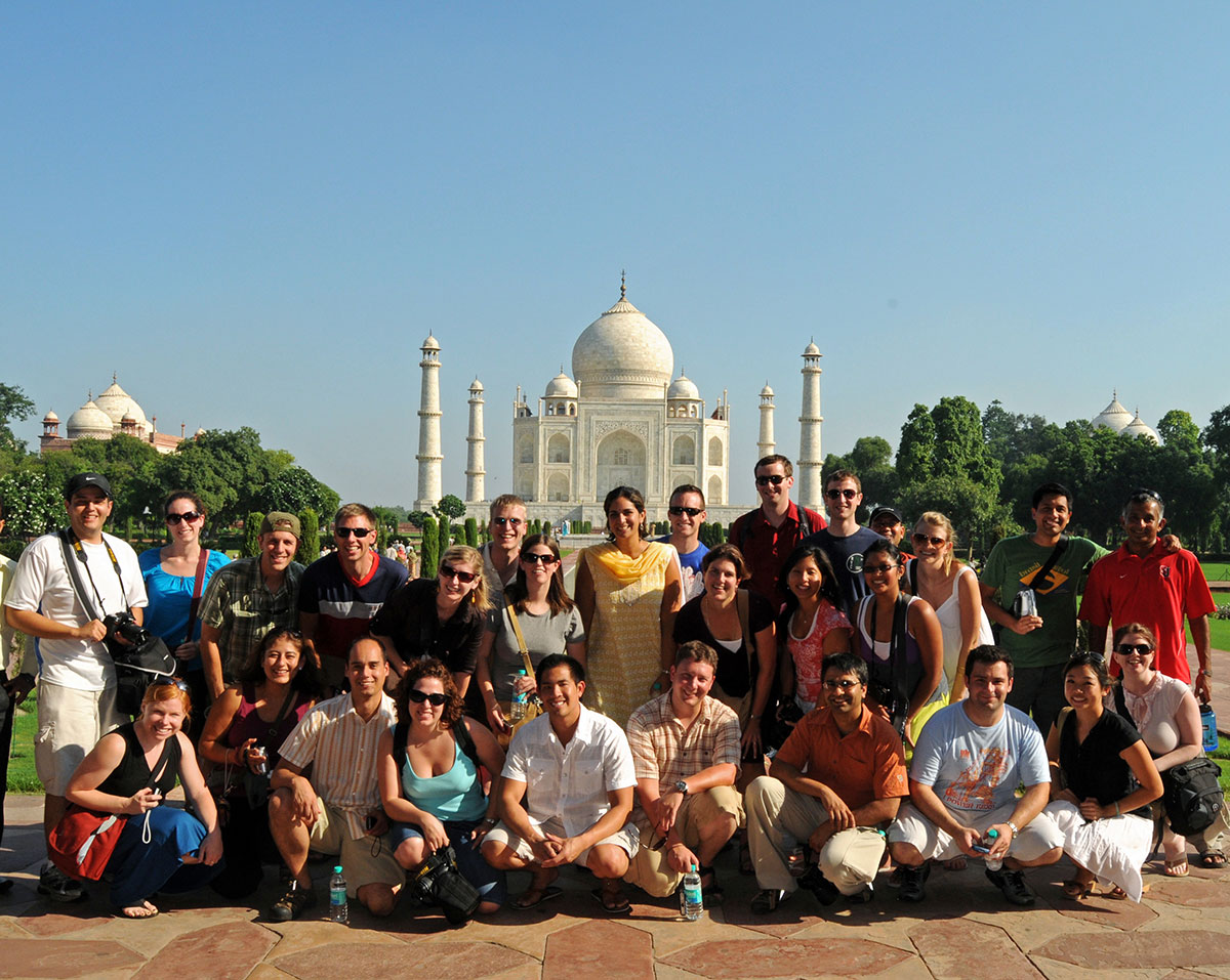 India 2009 Study Tour in front of Taj Mahal