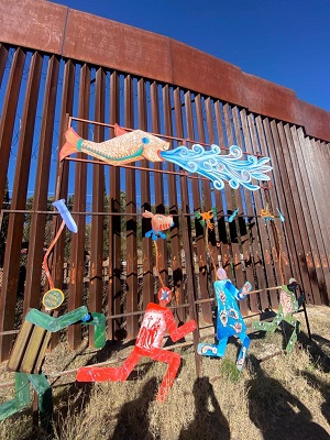 Image of US-Mexico border