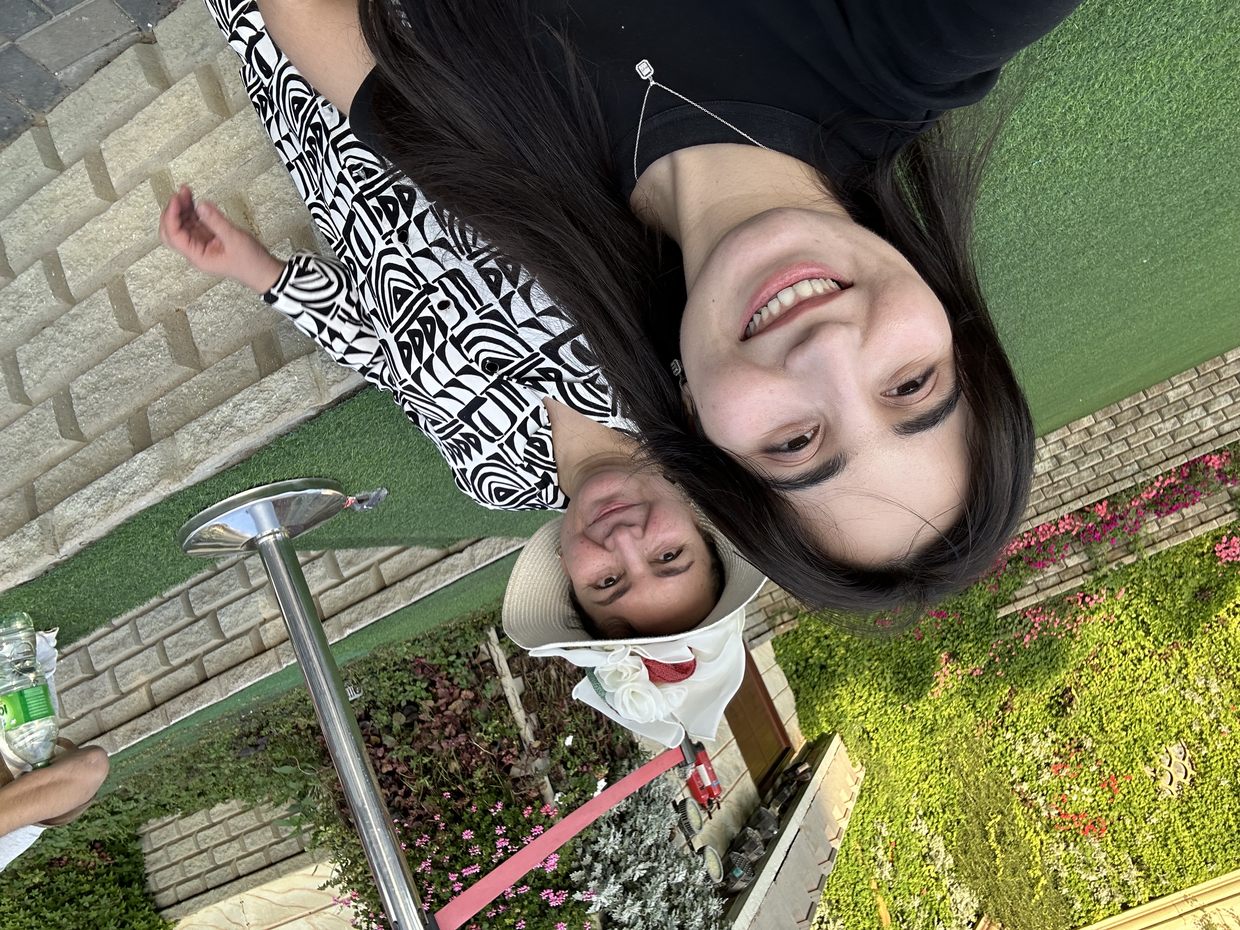 Ezoza with her mother