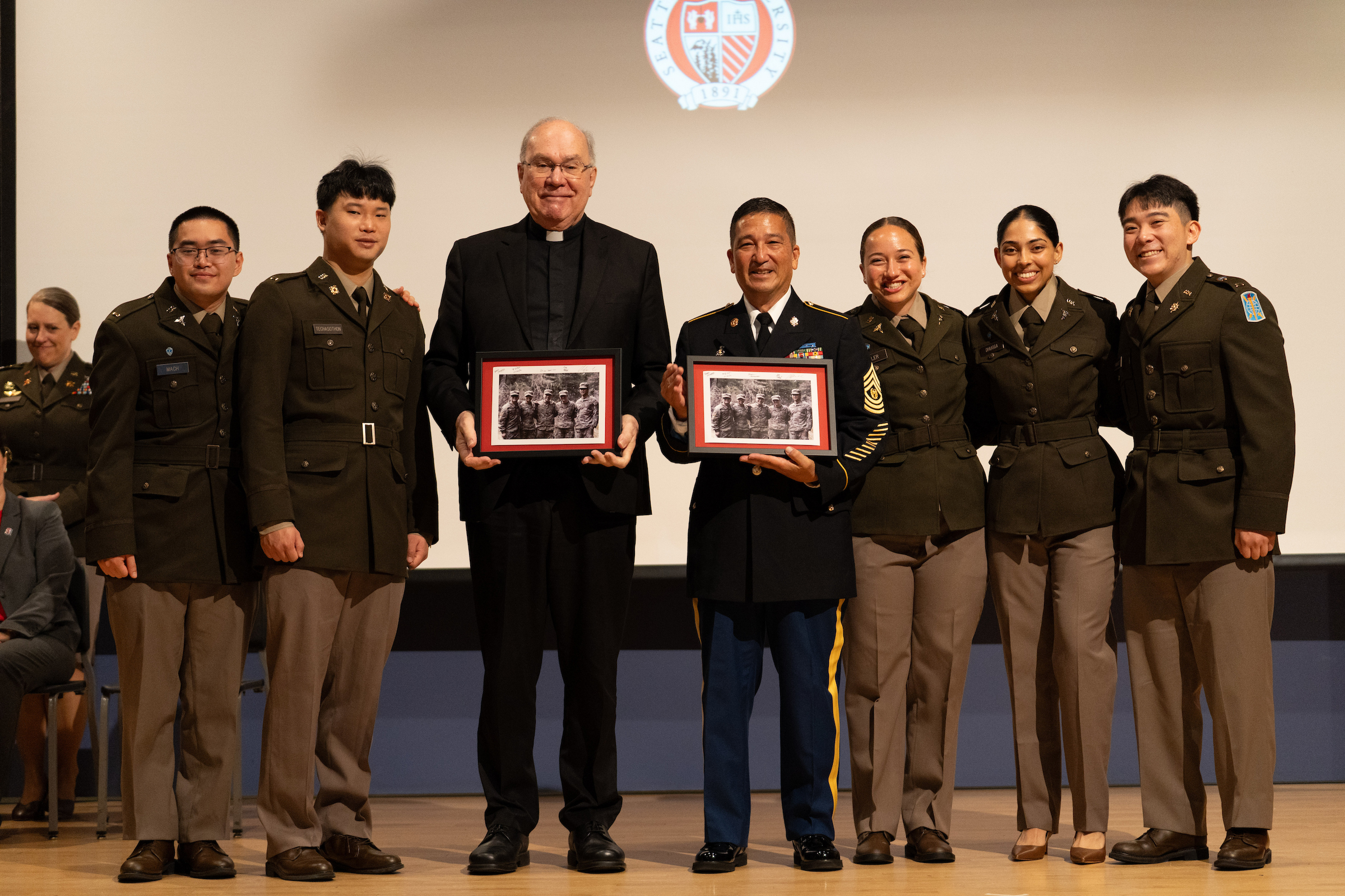 Commissioning 2LTs and speakers stage