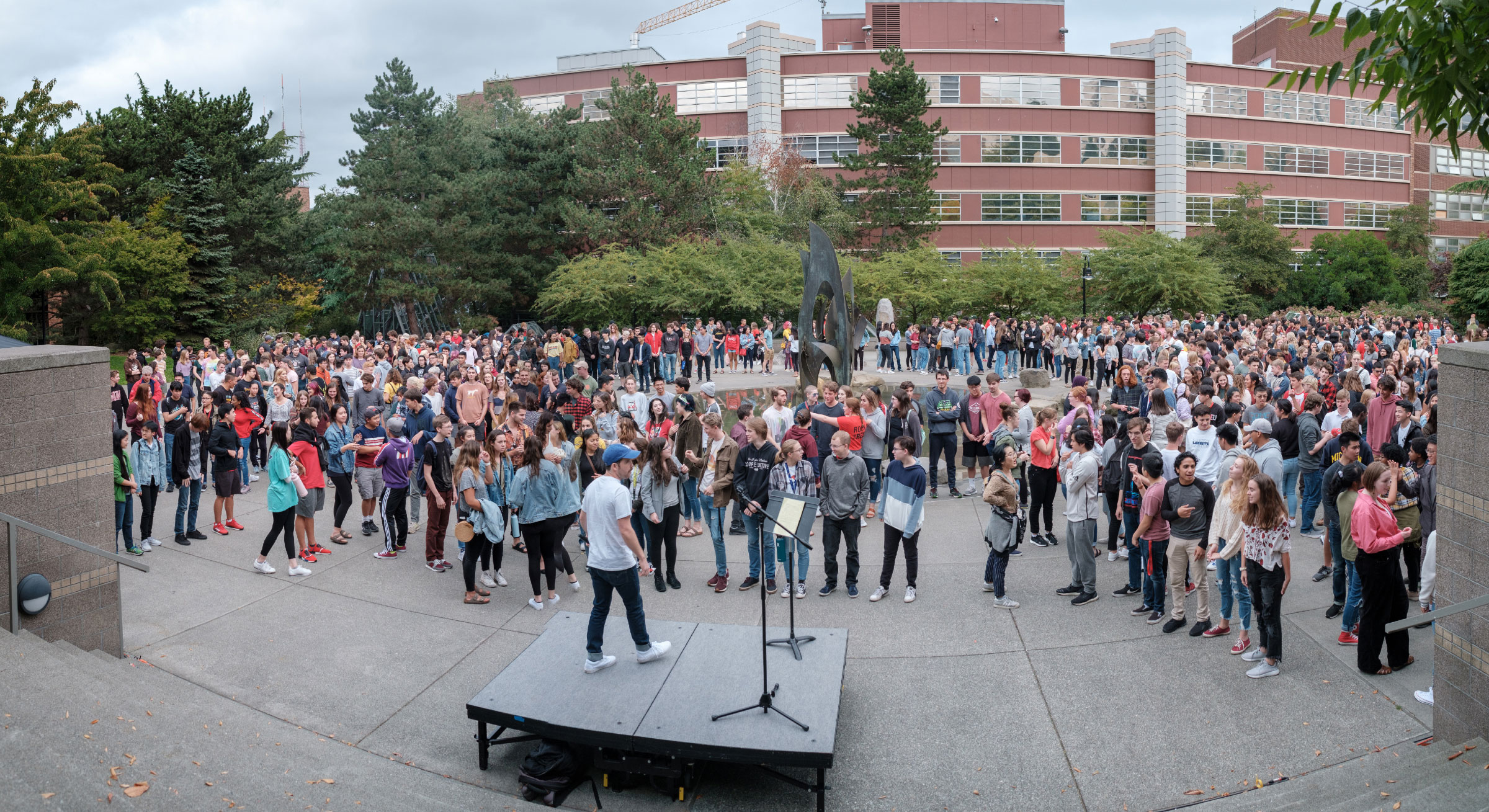 Hundreds of students and family members gathered on the Upper Mall for Family Farewell.