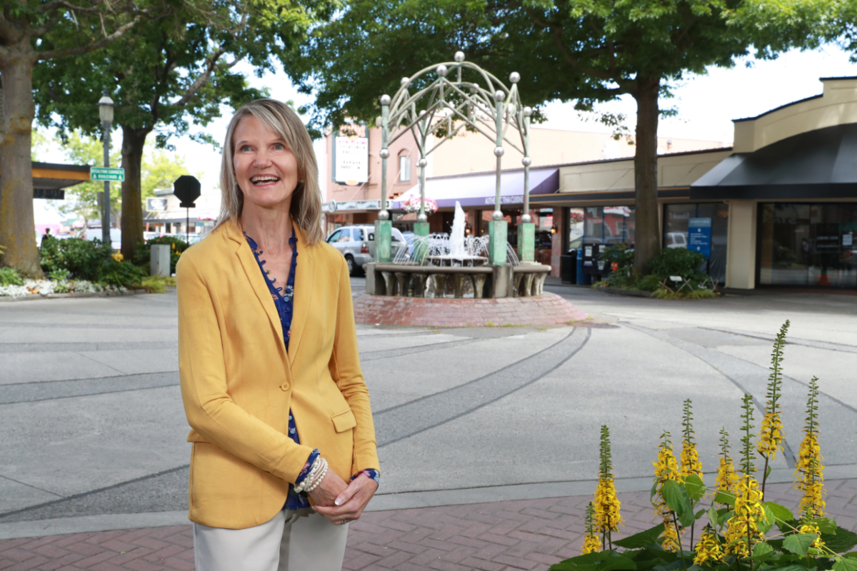 Teresa Wippel is making news in the small town of Edmonds by keeping local news alive.