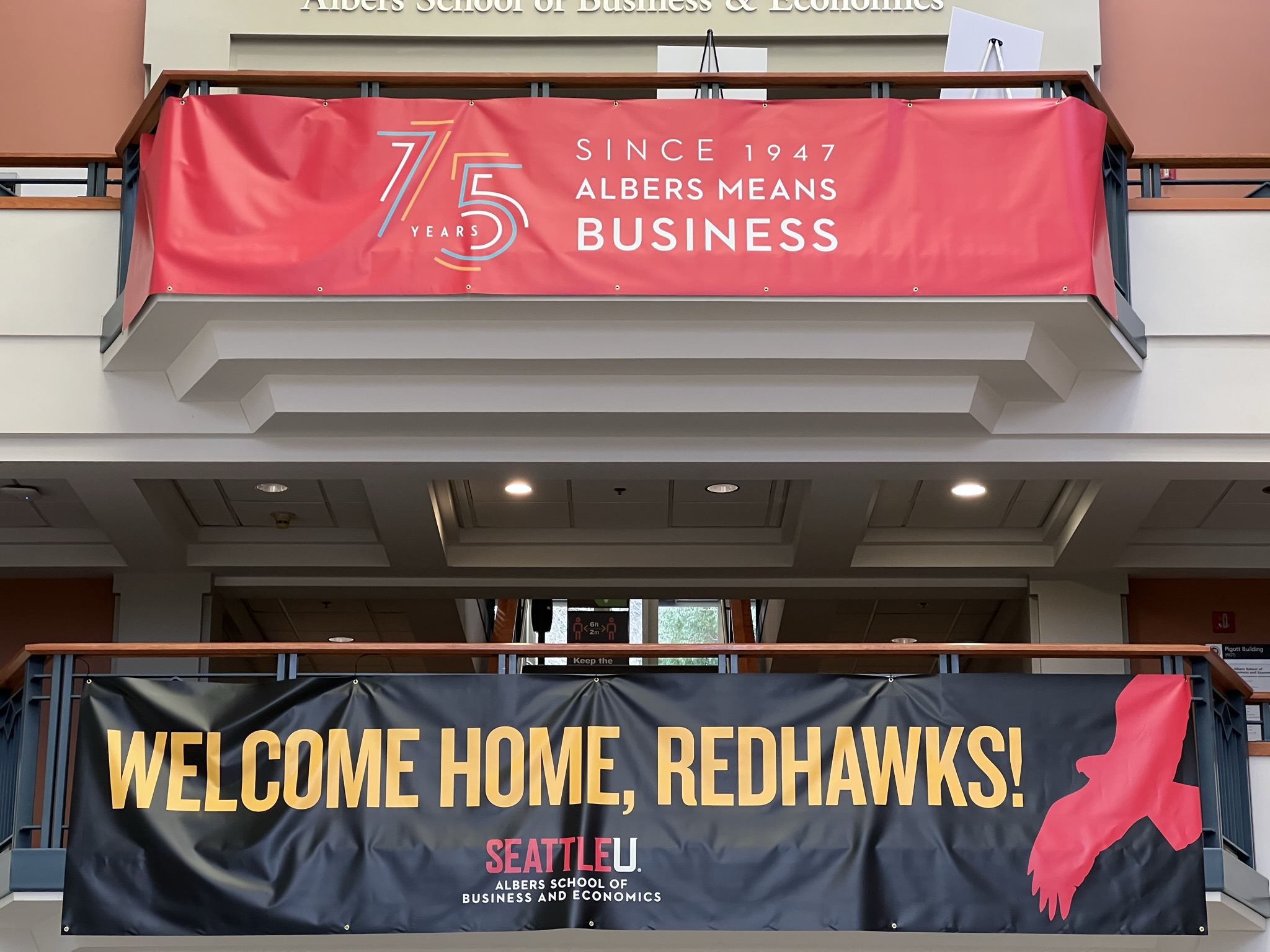 Albers Welcome and 75th Banners